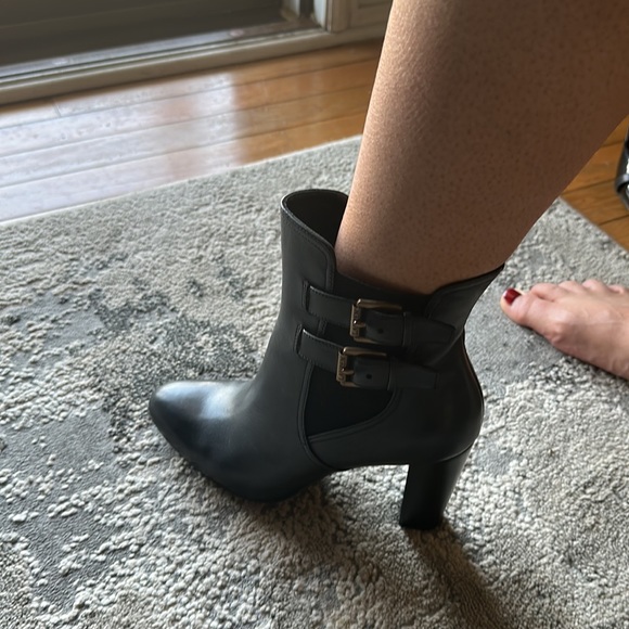 LAUREN Ralph Lauren black booties - Picture 6 of 7